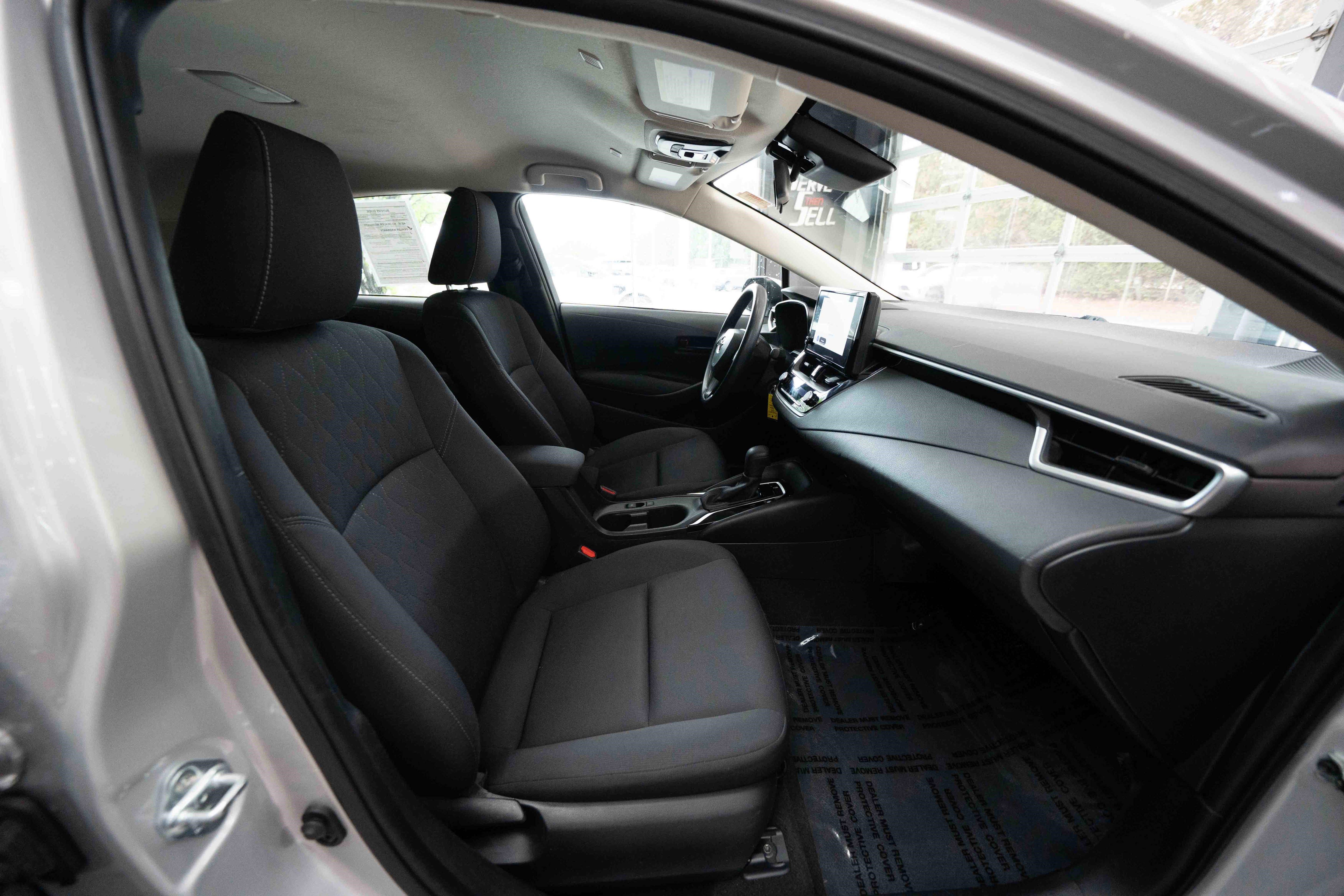 Used 2023 Toyota Corolla LE image 26