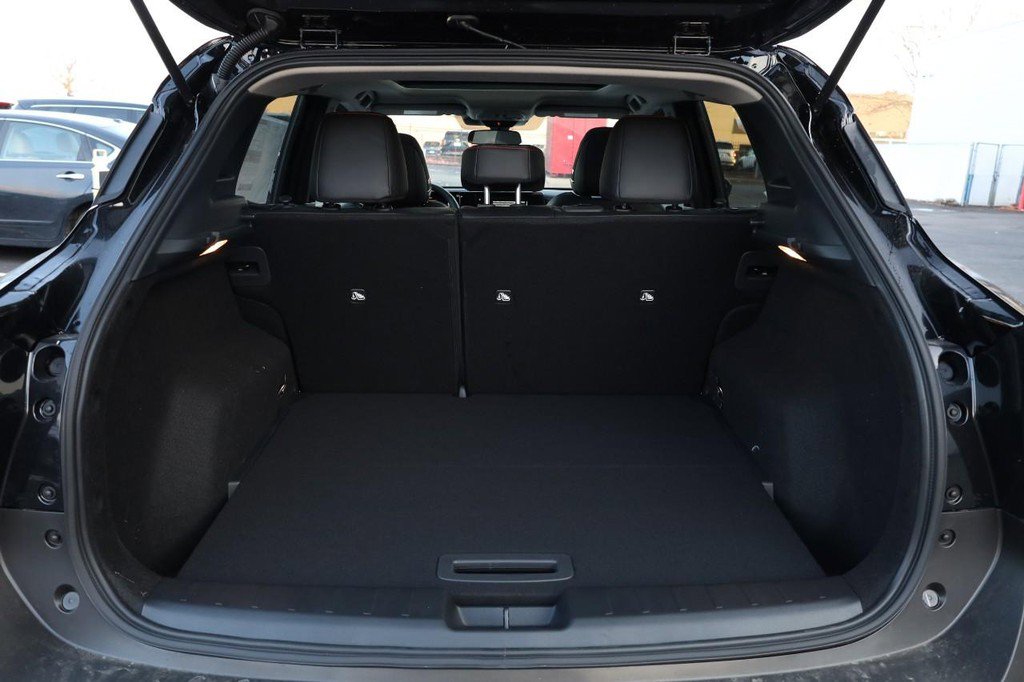 New 2026 Nissan Kicks SR w/ SR Premium Package image 7