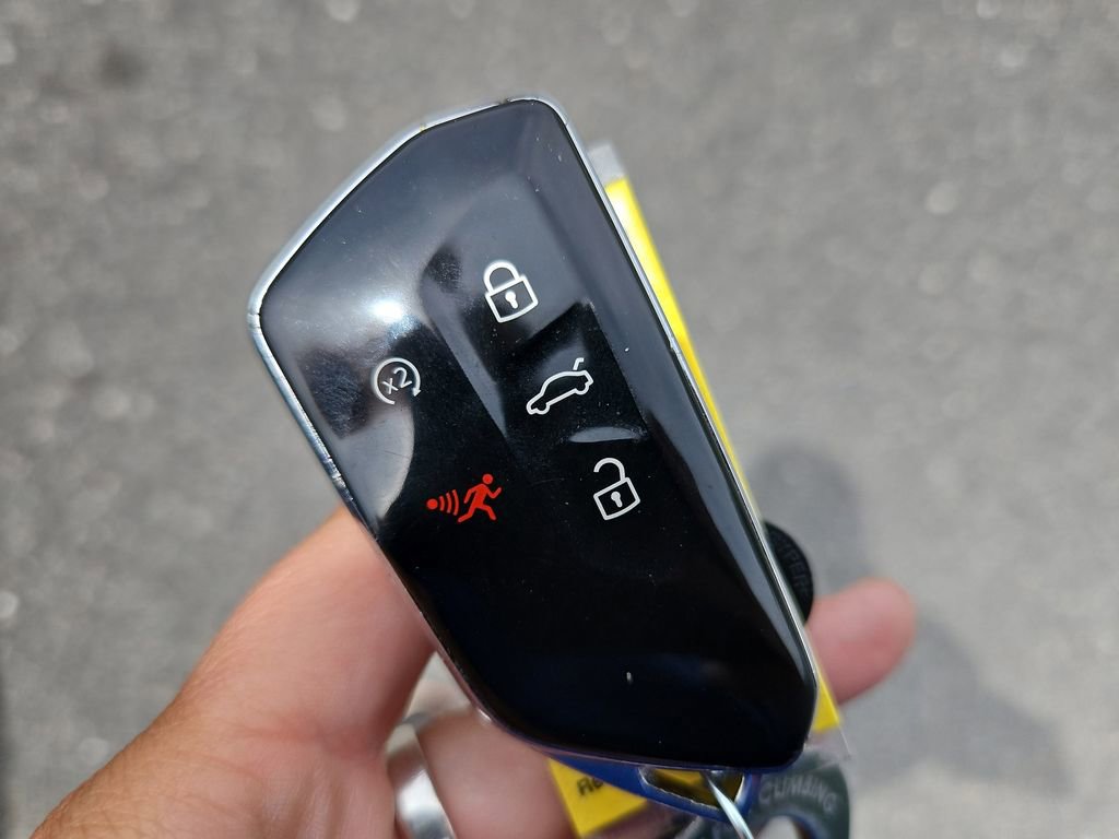 Used 2024 Volkswagen Atlas SE AWD/4WD image 38