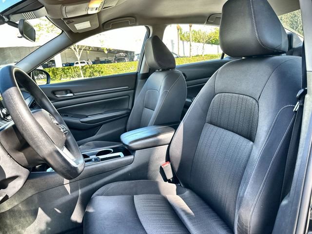 Used 2024 Nissan Altima 2.5 SV image 13
