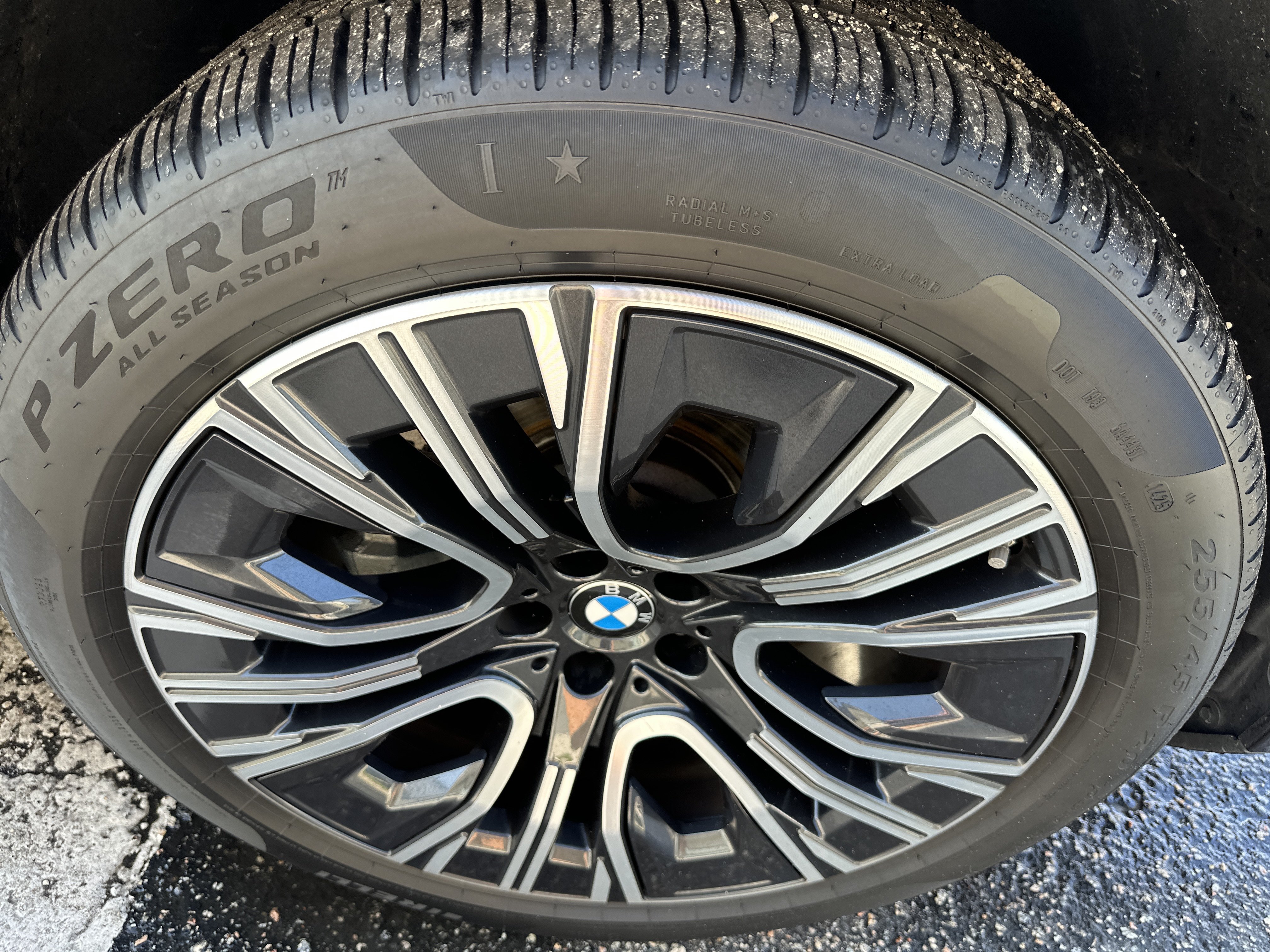 Used 2025 BMW X3 xDrive30i w/ Premium Package AWD/4WD image 6