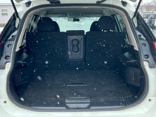 Used 2020 Nissan Rogue SV image 31