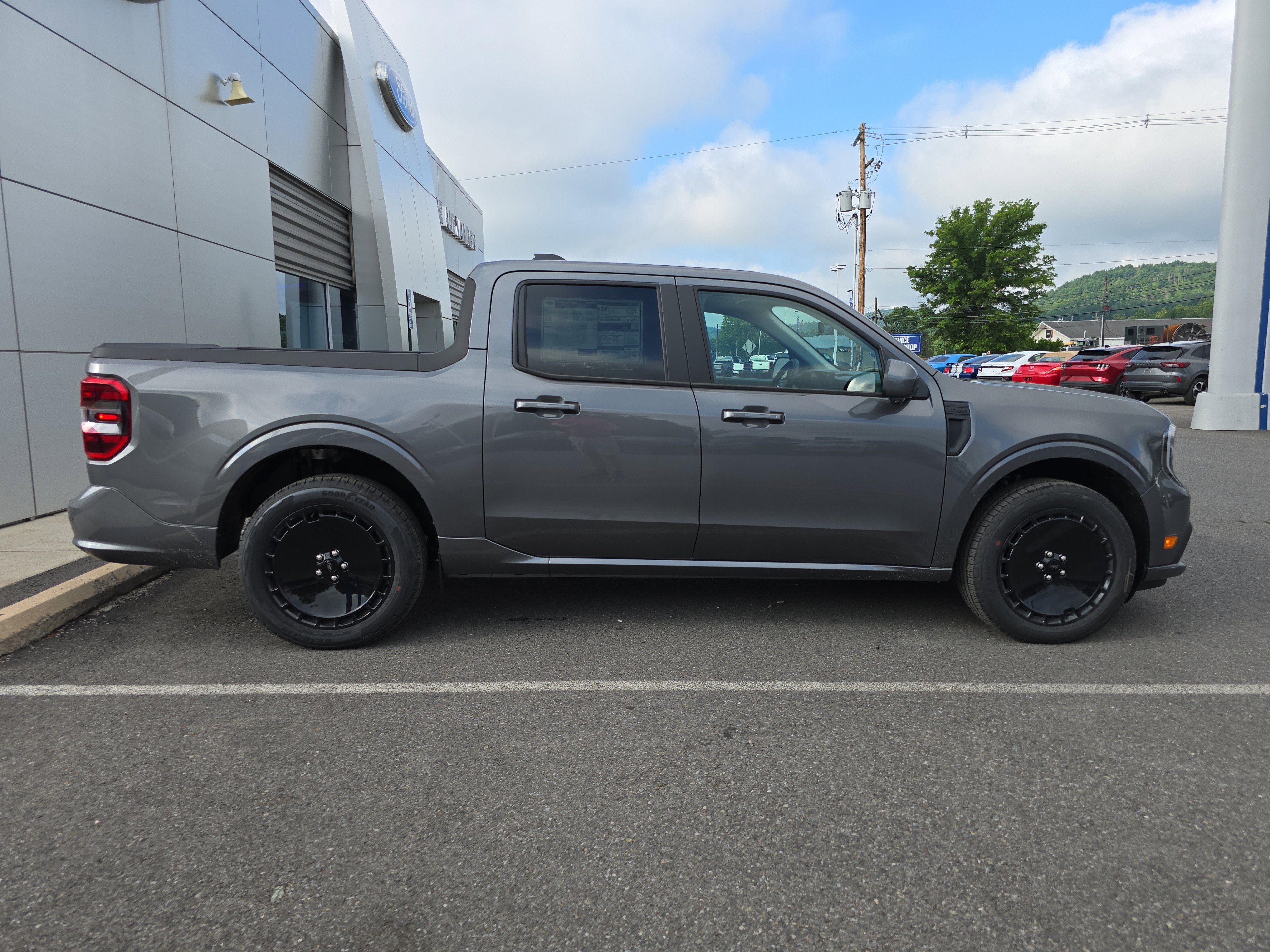 New 2025 Ford Maverick Lobo video 2