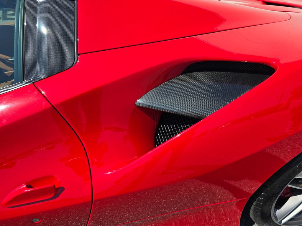 Used 2018 Ferrari 488 Spider RWD image 13