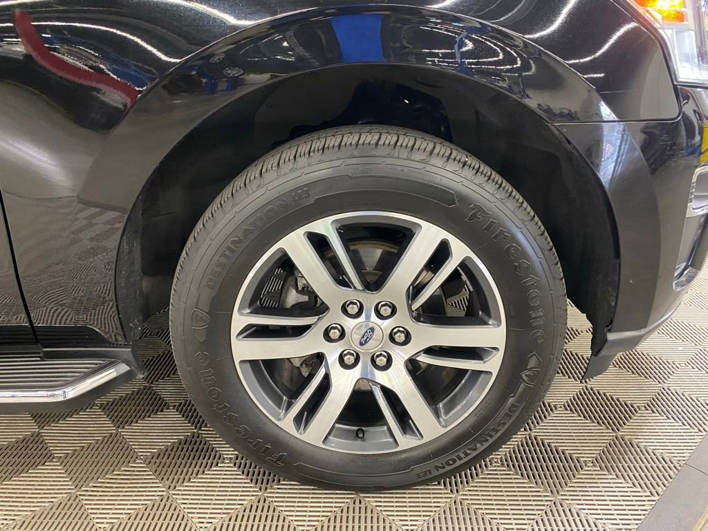 Used 2022 Ford Expedition Limited AWD/4WD image 10
