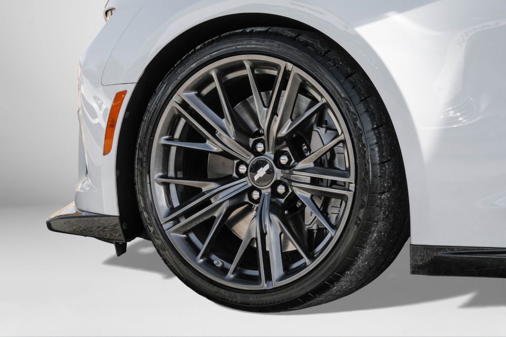 Used 2018 Chevrolet Camaro ZL1 image 55