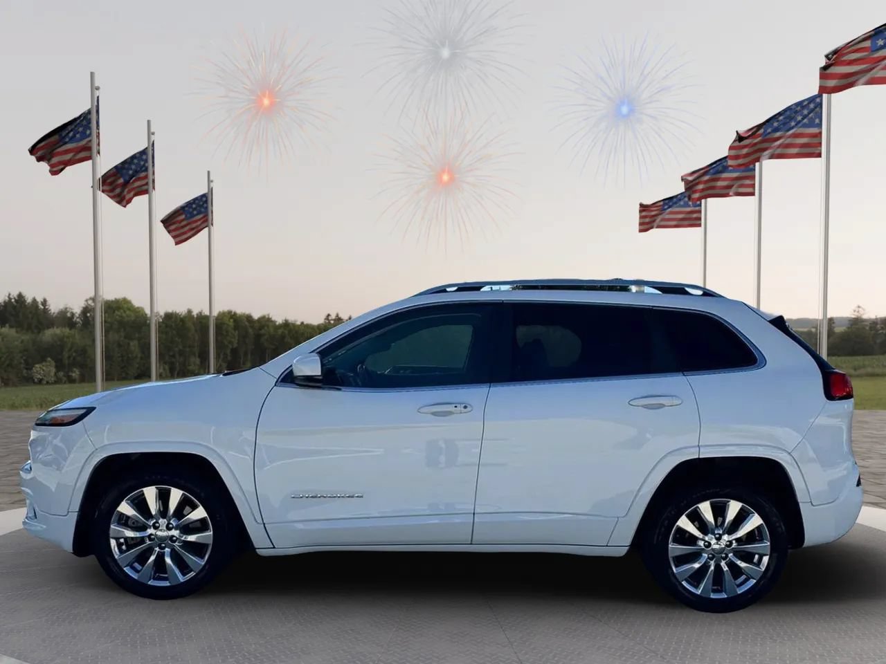 Used 2016 Jeep Cherokee Overland FWD image 3