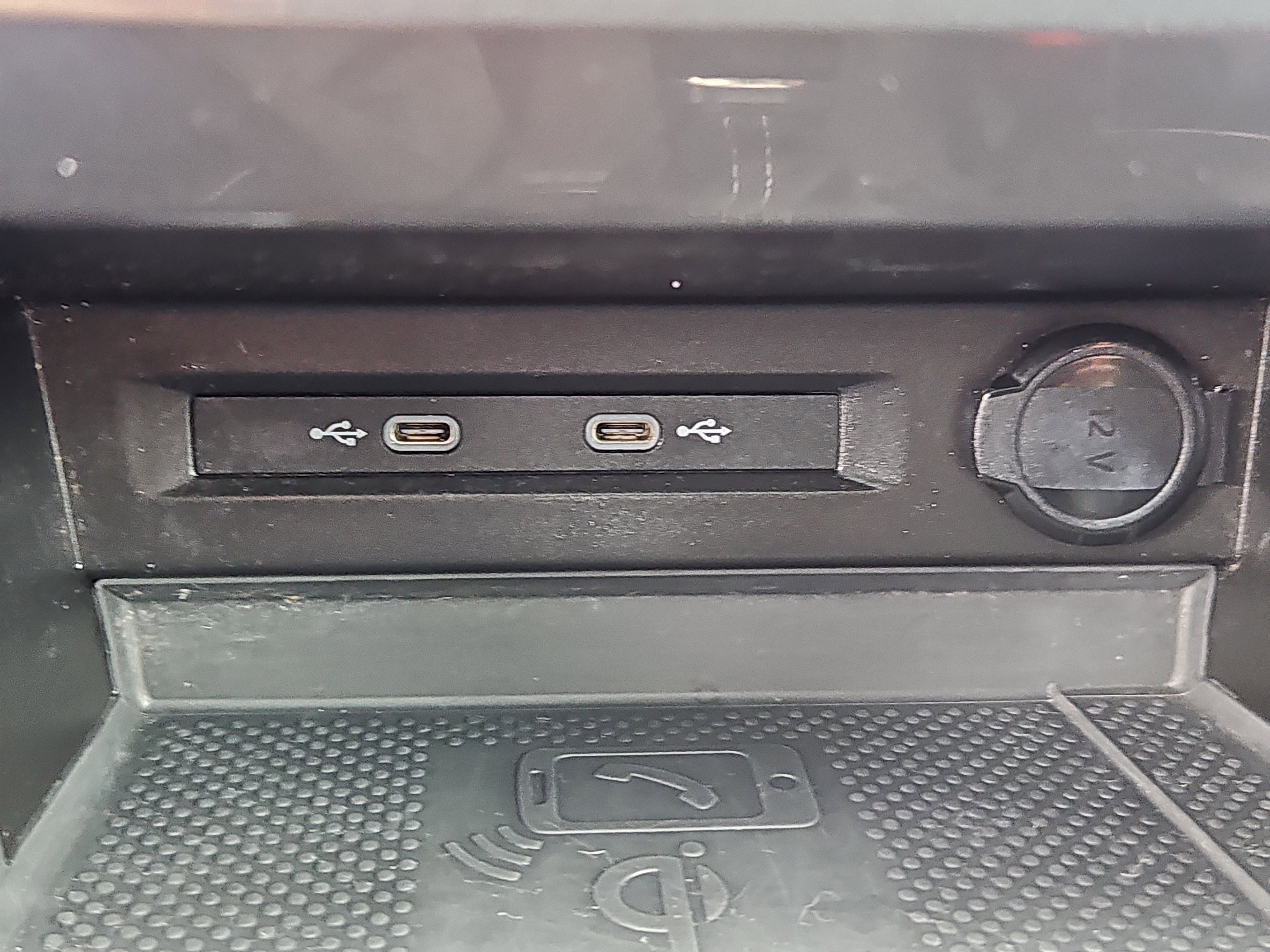 Certified 2022 Volkswagen Tiguan SE w/ Panoramic Sunroof Package image 12