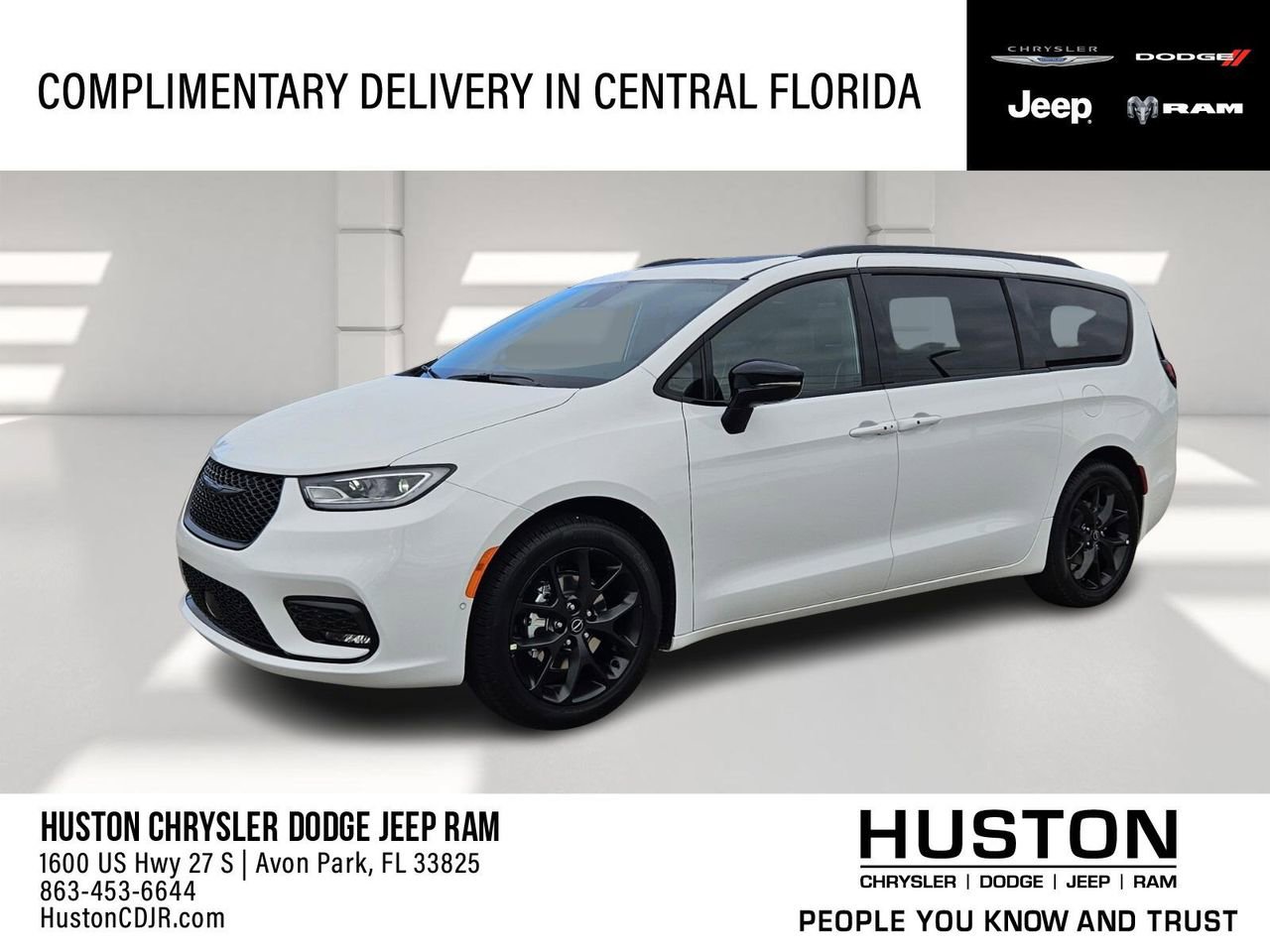 New 2026 Chrysler Pacifica Limited w/ S Appearance Package