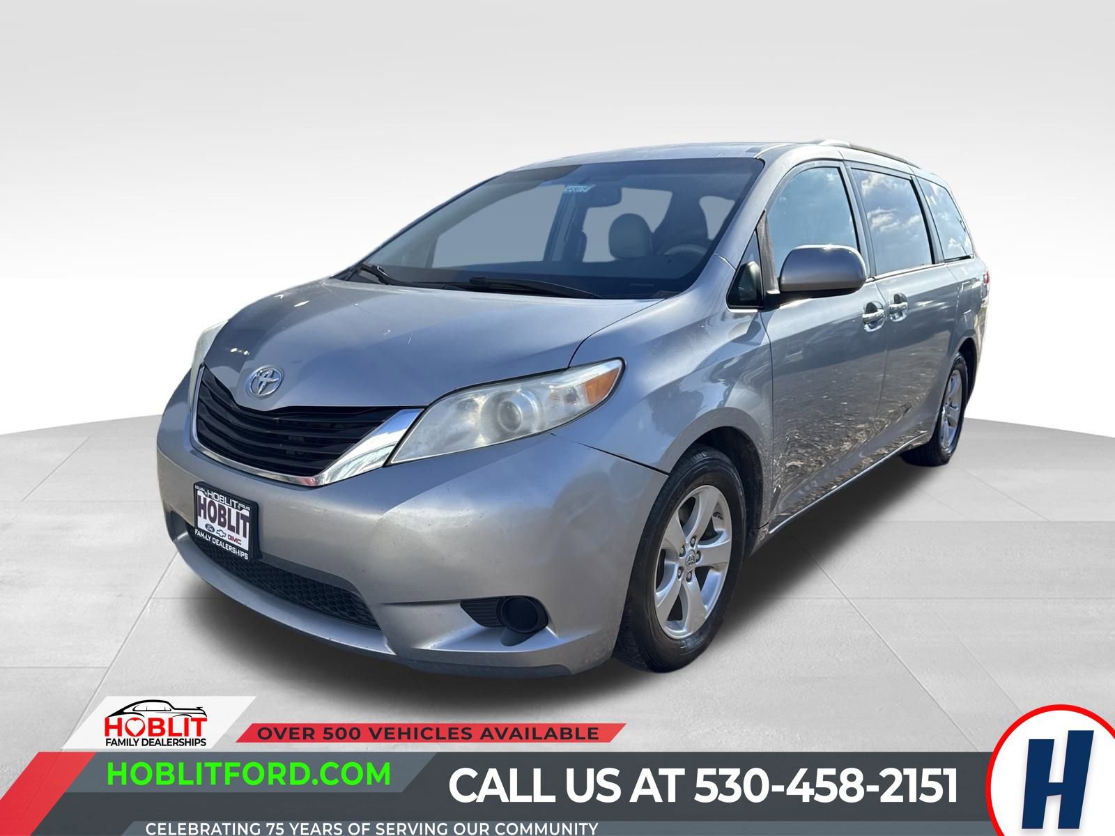 Used 2014 Toyota Sienna LE image 1