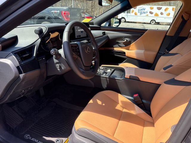 Used 2025 Lexus ES 350 w/ Premium Package image 9