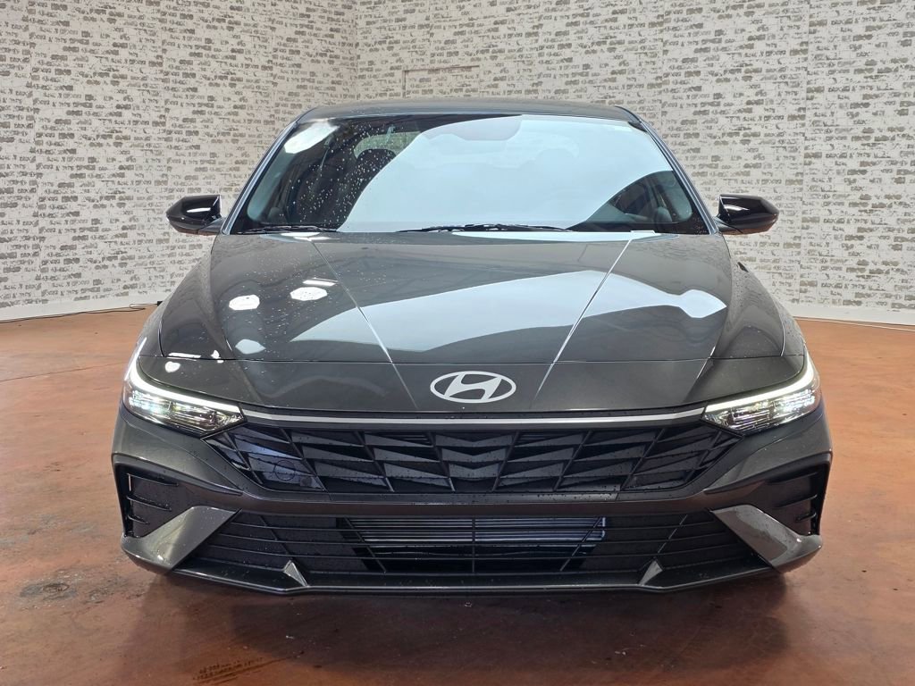 New 2026 Hyundai Elantra SEL Sport Premium FWD image 2