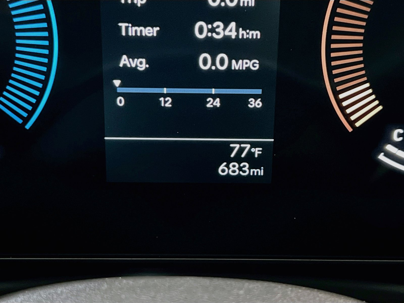 Used 2025 Hyundai Santa Cruz SE FWD image 8