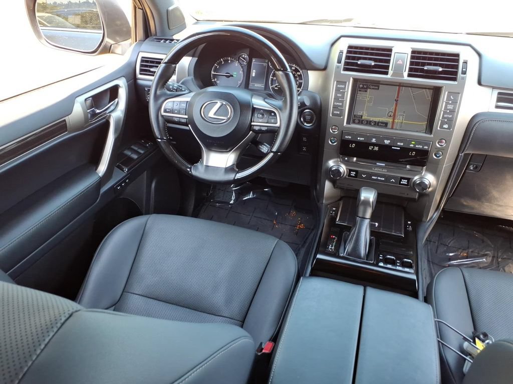 Used 2021 Lexus GX 460 Premium w/ Premium Package AWD/4WD image 6