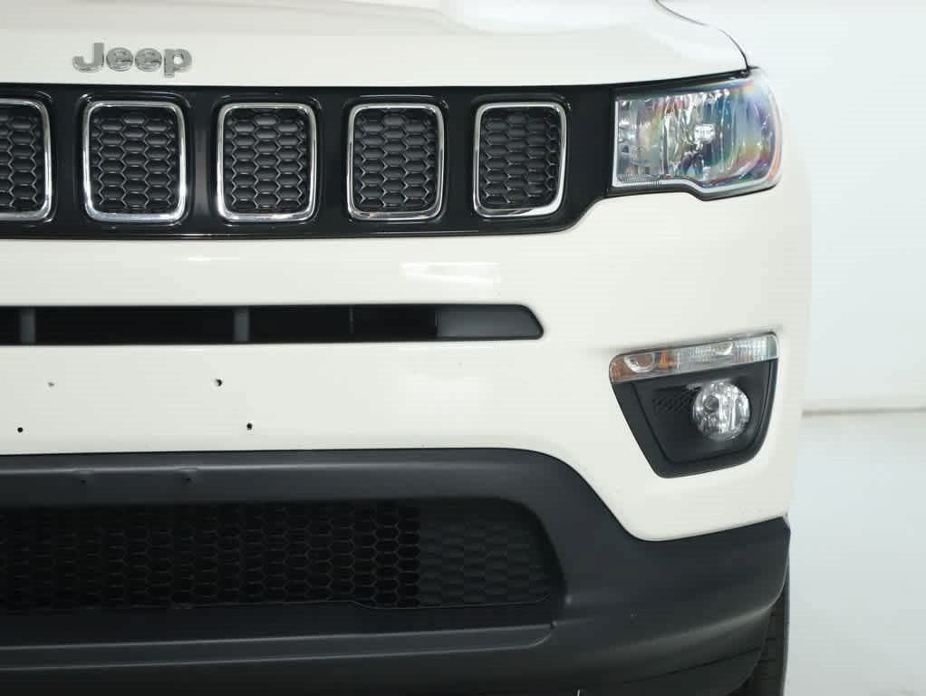 Used 2017 Jeep Compass Latitude w/ Popular Equipment Group AWD/4WD image 7