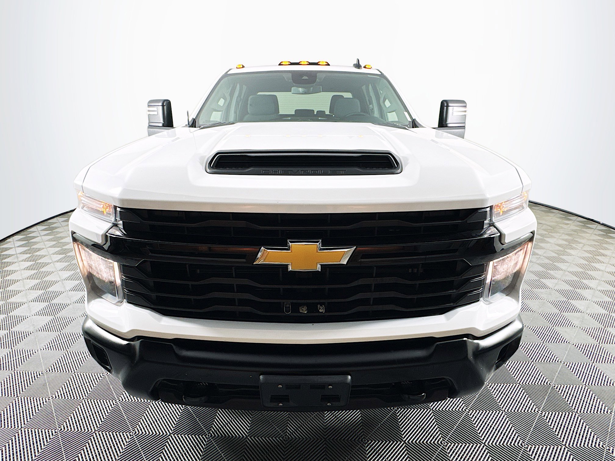 Used 2024 Chevrolet Silverado 3500 W/T w/ WT Convenience Package AWD/4WD image 2