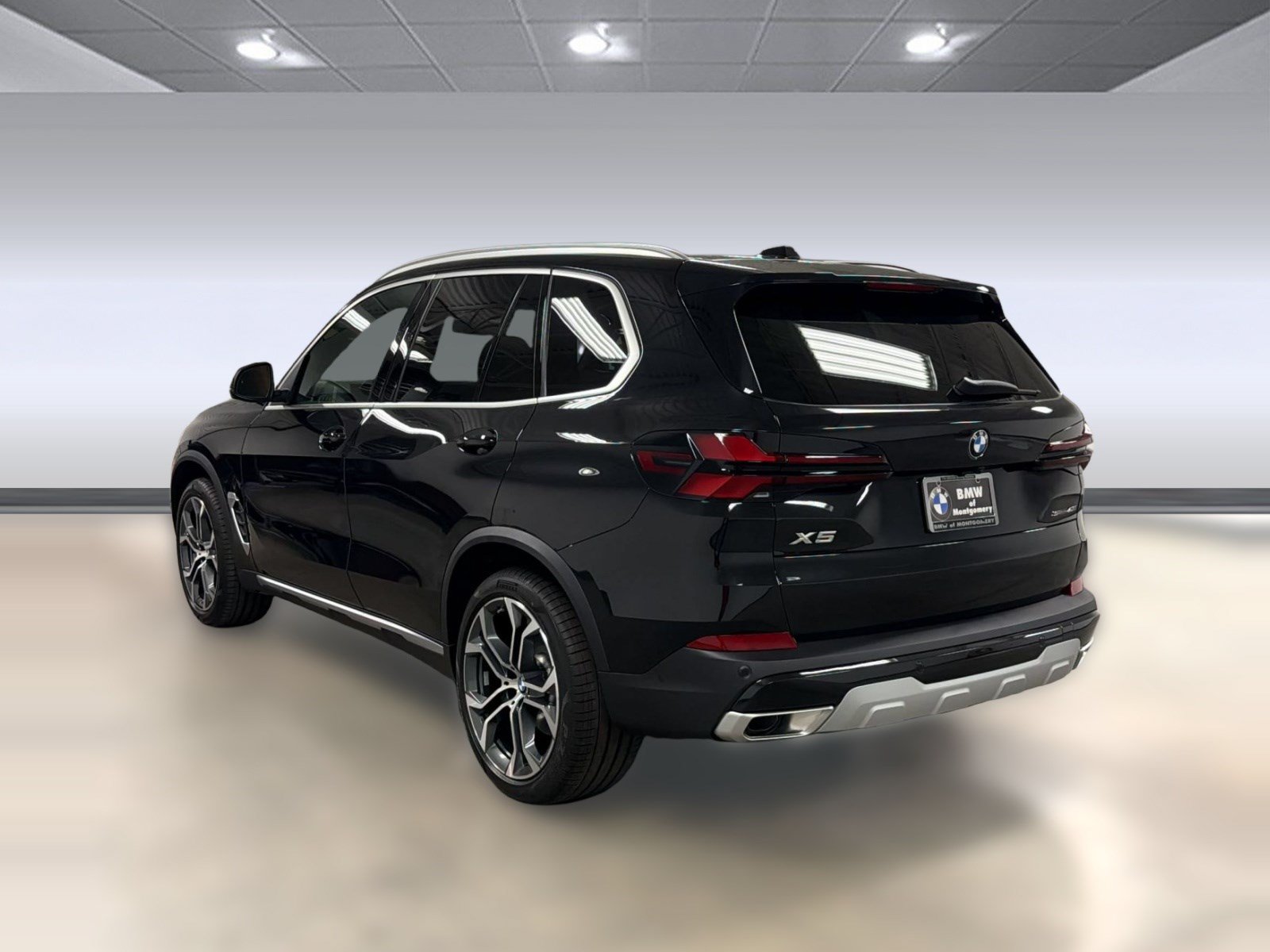 New 2026 BMW X5 sDrive40i w/ Premium Package RWD image 2