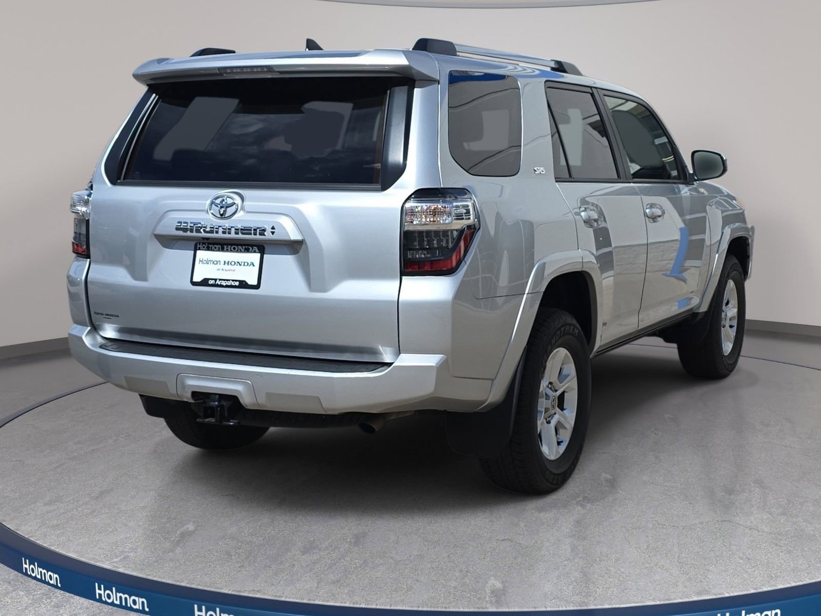 Used 2024 Toyota 4Runner SR5 AWD/4WD image 6