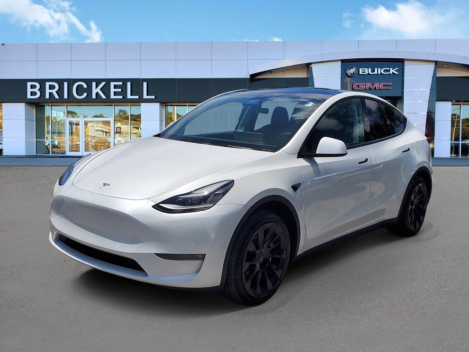 Used 2023 Tesla Model Y 2WD image 1