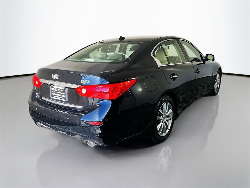 Used 2017 INFINITI Q50 3.0t Premium w/ Driver Assistance Package image 7