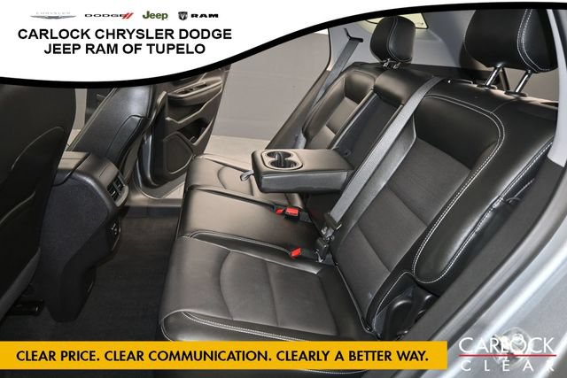 Used 2023 GMC Terrain SLT w/ LPO, Floor Liner Package AWD/4WD image 30