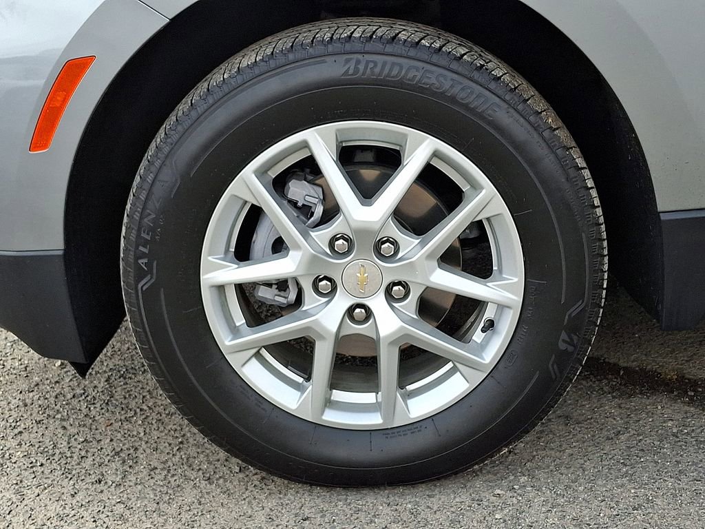 Used 2024 Chevrolet Equinox LT image 32