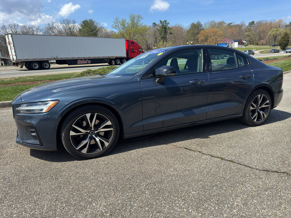 Used 2023 Volvo S60 B5 Plus w/ Climate Package image 24