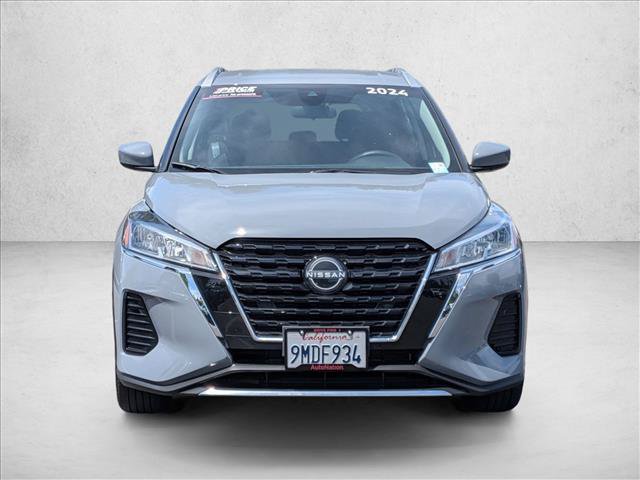 Used 2024 Nissan Kicks SV FWD image 2