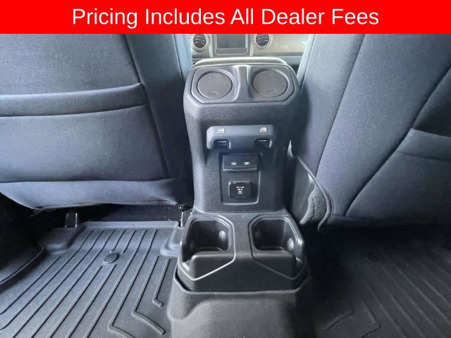 Used 2021 Jeep Wrangler Unlimited Sahara AWD/4WD image 17