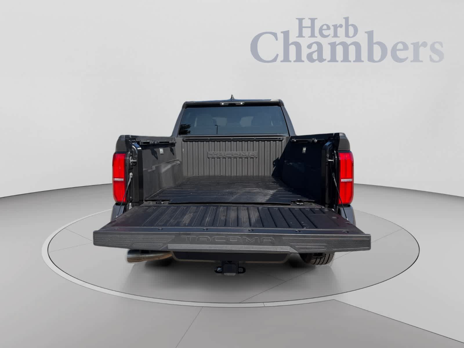 Used 2025 Toyota Tacoma SR5 AWD/4WD image 12
