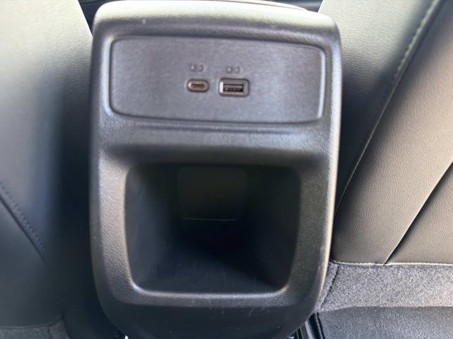 Used 2024 Chevrolet Trax RS w/ Sunroof Package FWD image 20