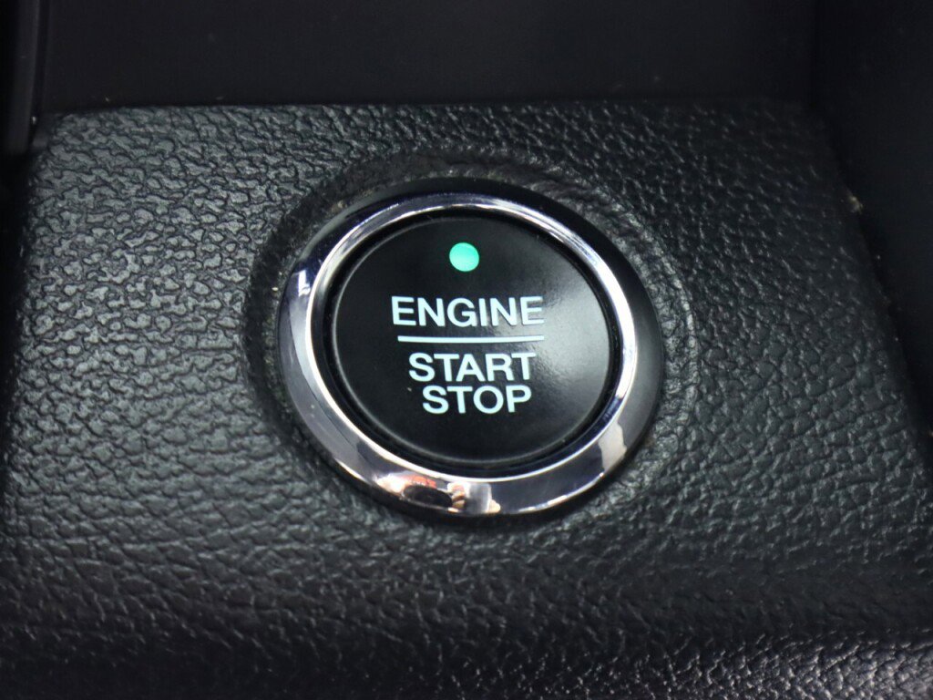 Used 2015 Ford F150 Platinum w/ Equipment Group 701A Luxury image 31