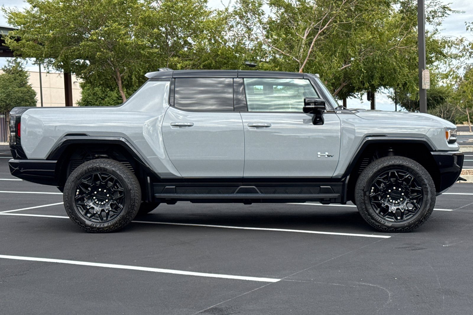 New 2026 GMC Hummer EV 4x4 Crew Cab image 3