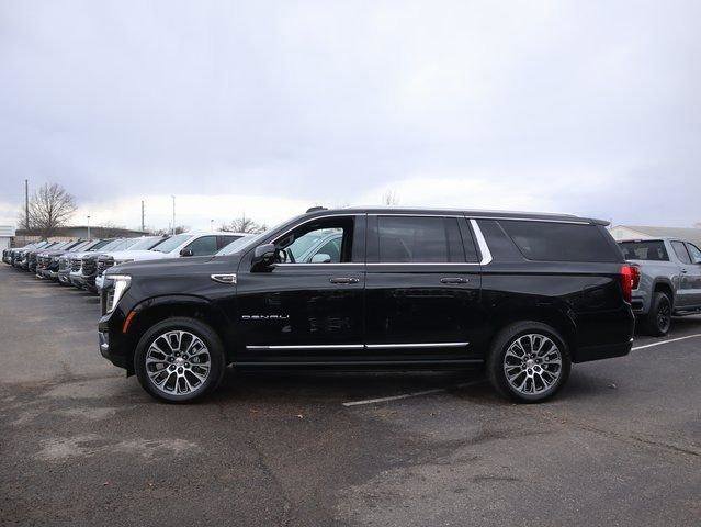 New 2026 GMC Yukon XL Denali w/ Sun & Power Step Package image 4