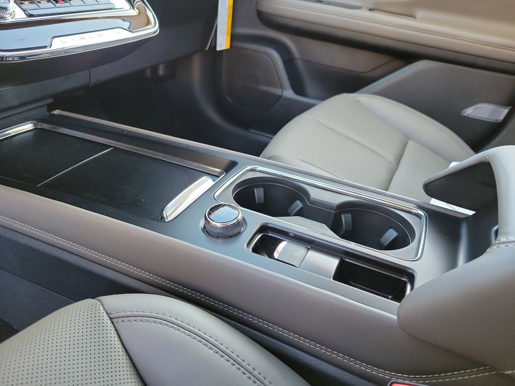 New 2026 Lincoln Corsair Premiere image 29