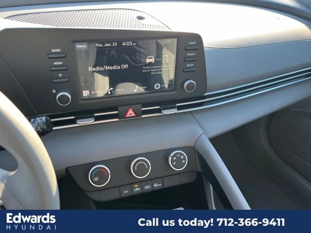 New 2025 Hyundai Elantra SE image 26