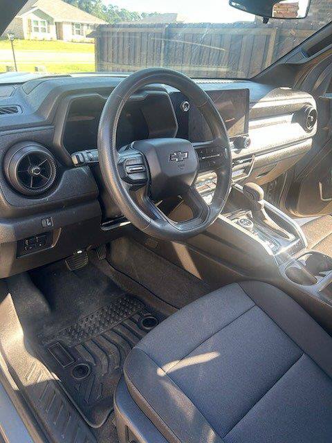 Used 2023 Chevrolet Colorado Trail Boss w/ Technology Package AWD/4WD image 15