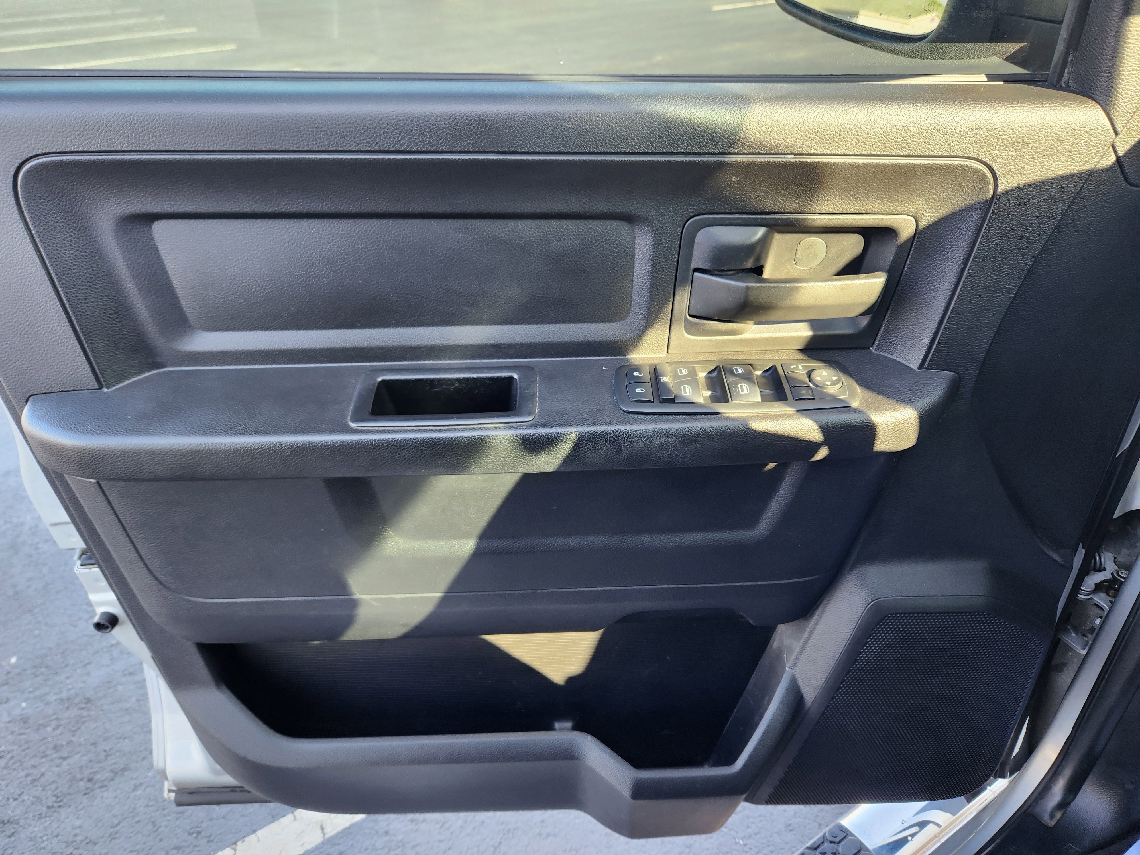 Used 2014 RAM 1500 Express image 20