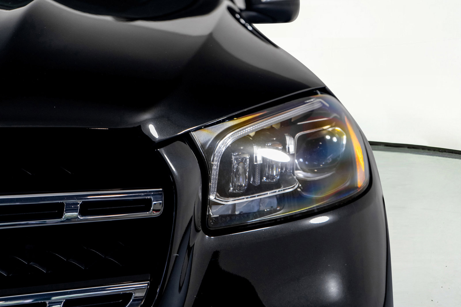 Used 2023 Mercedes-Benz GLS 580 4MATIC image 25