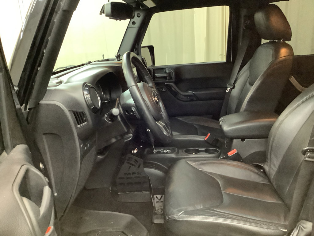 Used 2017 Jeep Wrangler Unlimited Rubicon w/ Cold Weather Group image 15