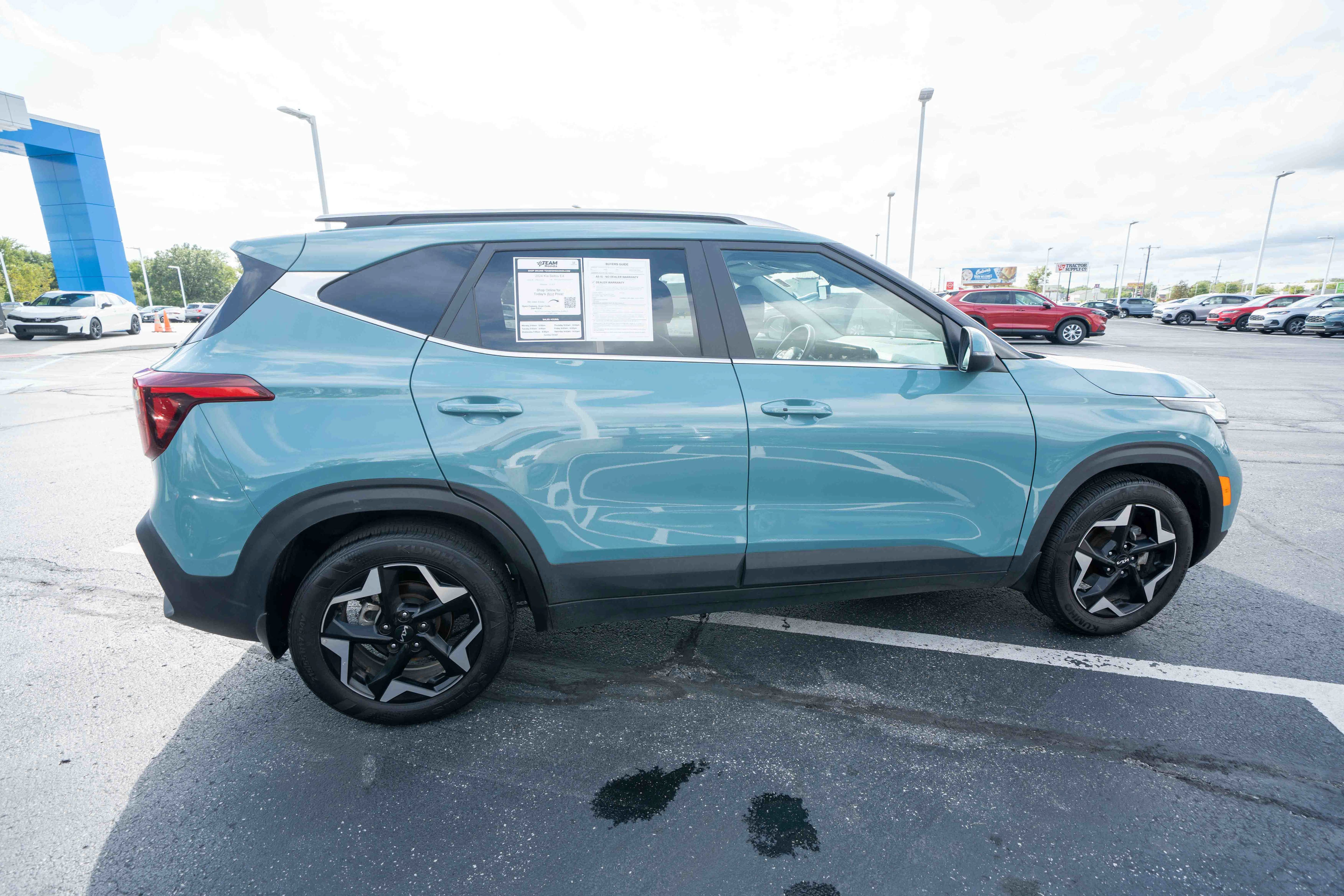 Used 2024 Kia Seltos EX FWD image 6