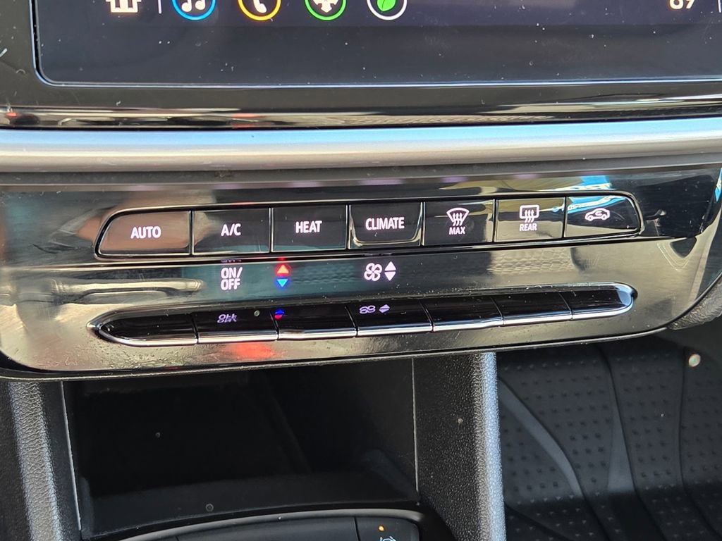 Used 2022 Chevrolet Bolt LT image 16