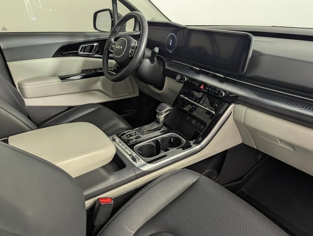 Used 2024 Kia Carnival SX Prestige image 22
