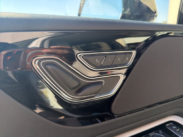 New 2026 Lincoln Aviator AWD w/ Jet Appearance Package image 22