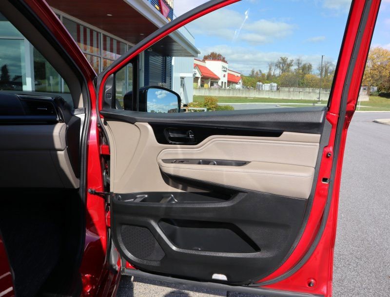 Used 2022 Honda Odyssey Elite image 24