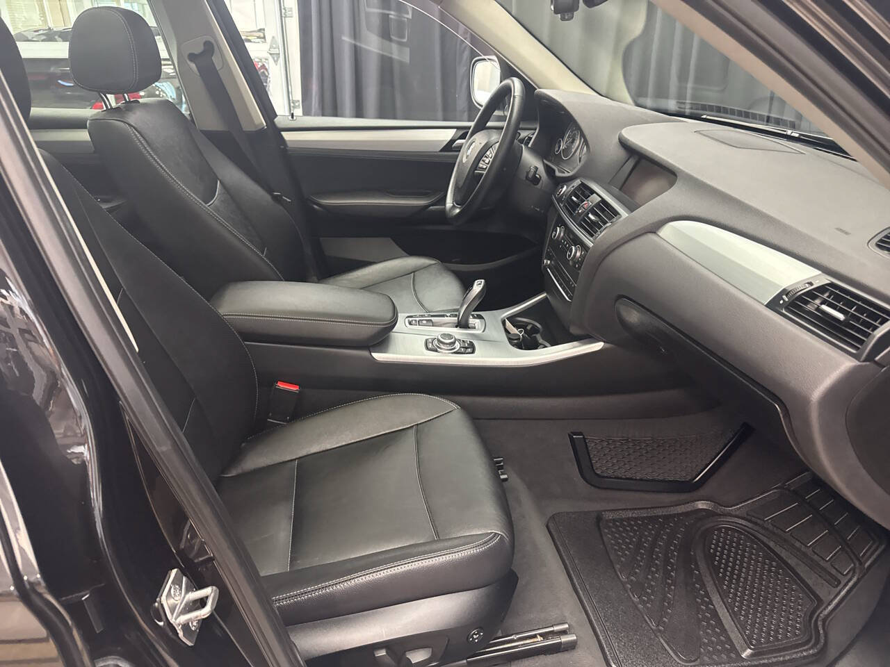 Used 2013 BMW X3 xDrive28i AWD/4WD image 34