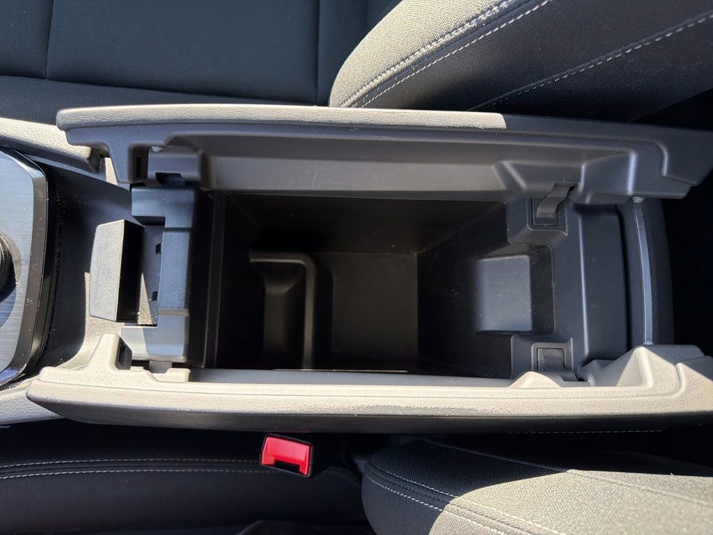 Used 2023 Nissan Rogue S image 23