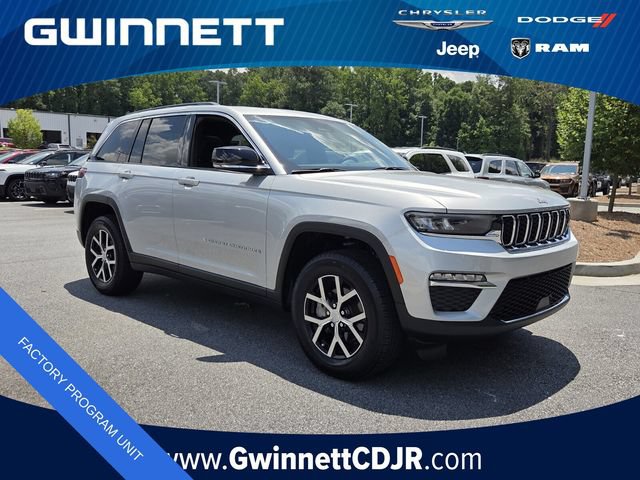 Used 2025 Jeep Grand Cherokee Limited RWD image 1