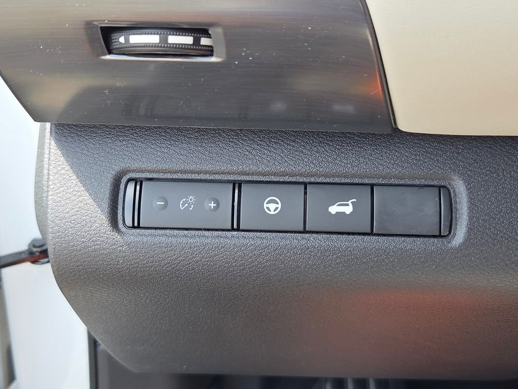 New 2026 Nissan Pathfinder SL image 23