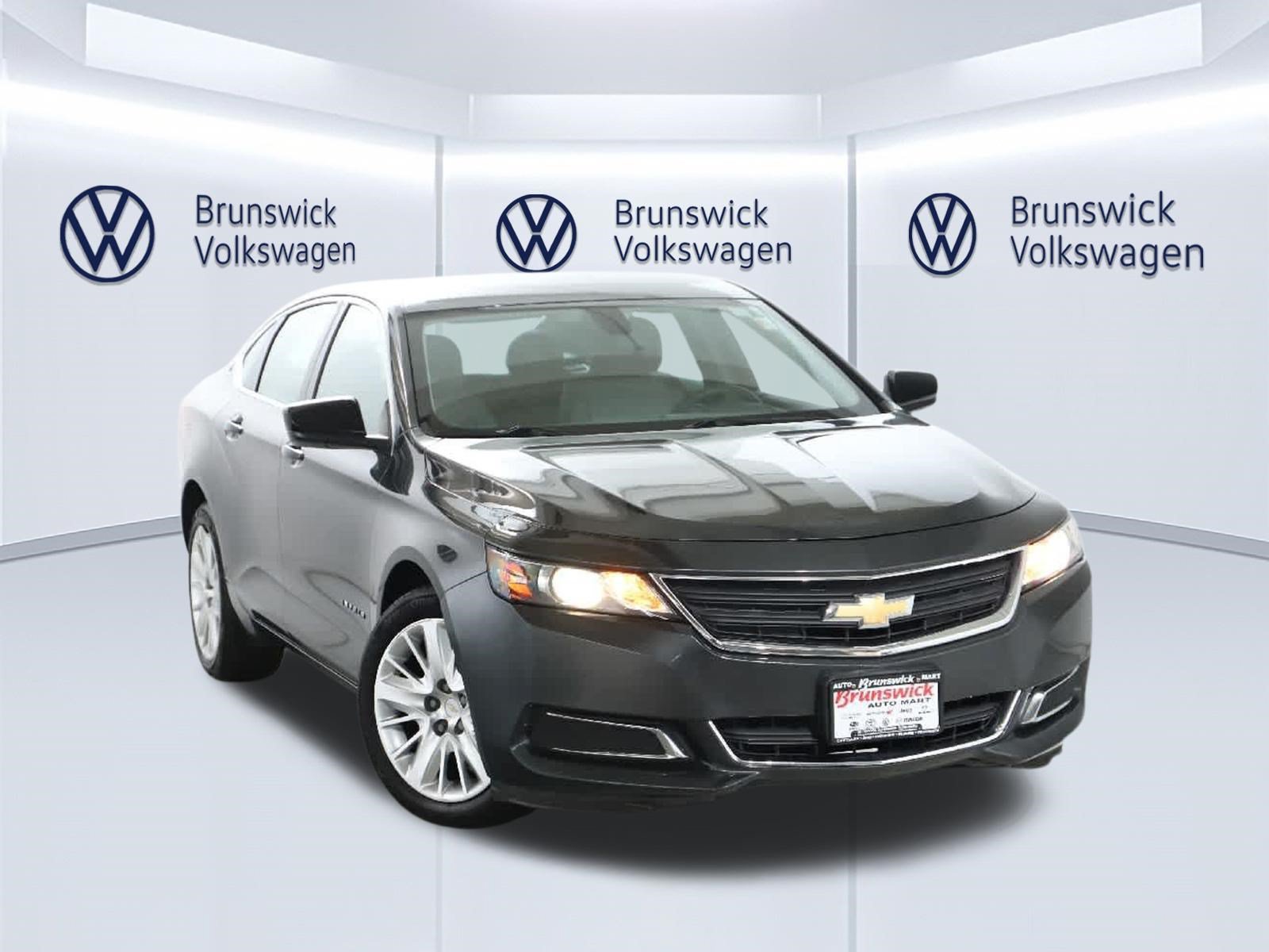 Used 2018 Chevrolet Impala LS FWD image 2
